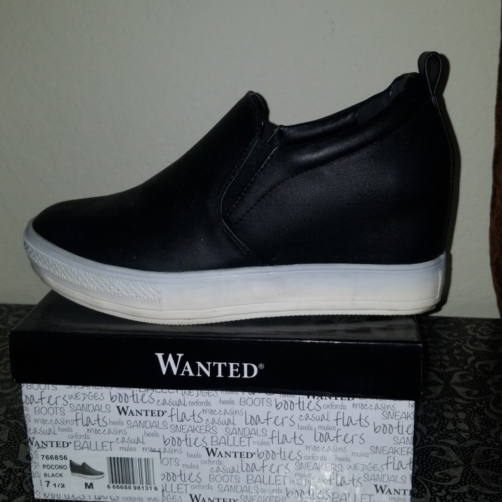 Wanted Pocono black wedge sneaker slip on 7.5